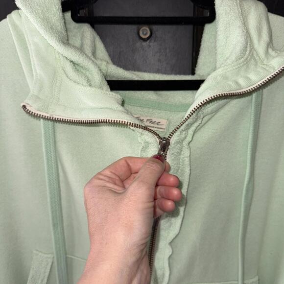 Free People We The Free Camden Hoodie in Gossamer Green Medium Boho Beach Comfy - Picture 5 of 9